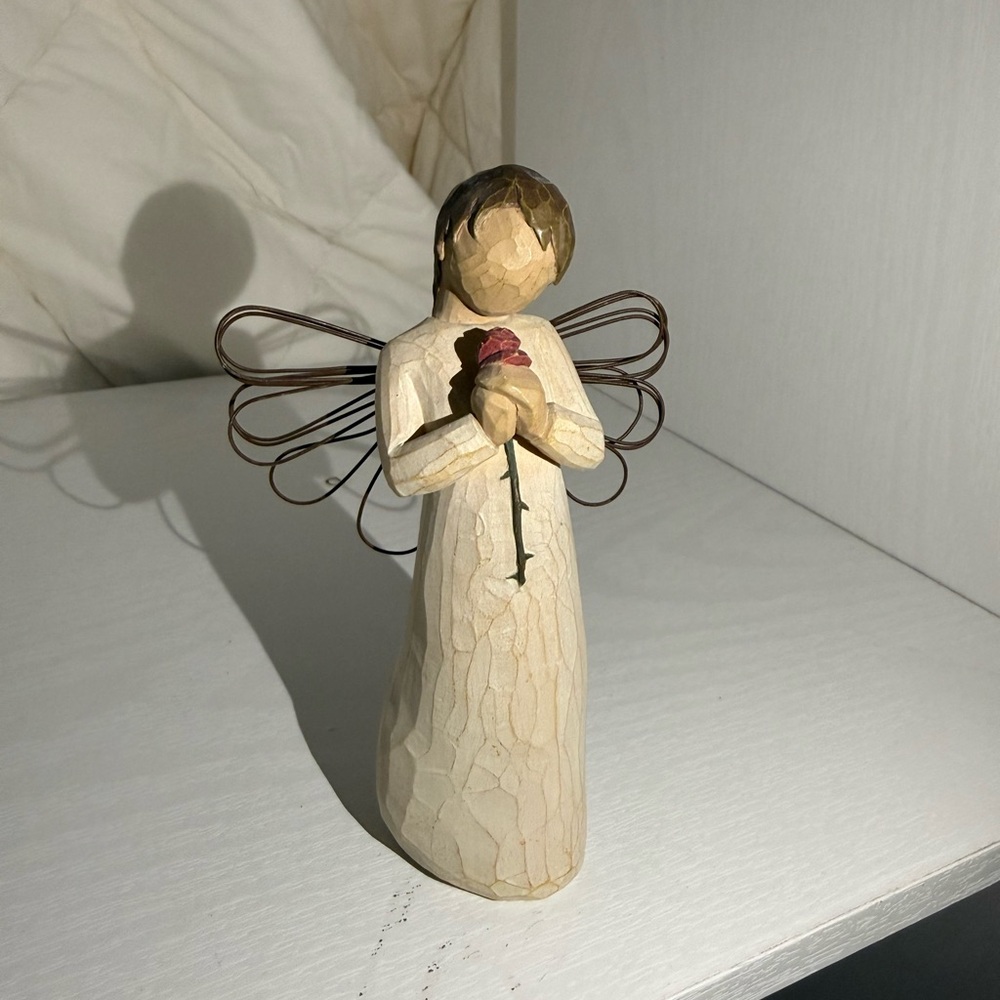 Willow TreeDemdaco “loving angel” Sculpture with rose 2002